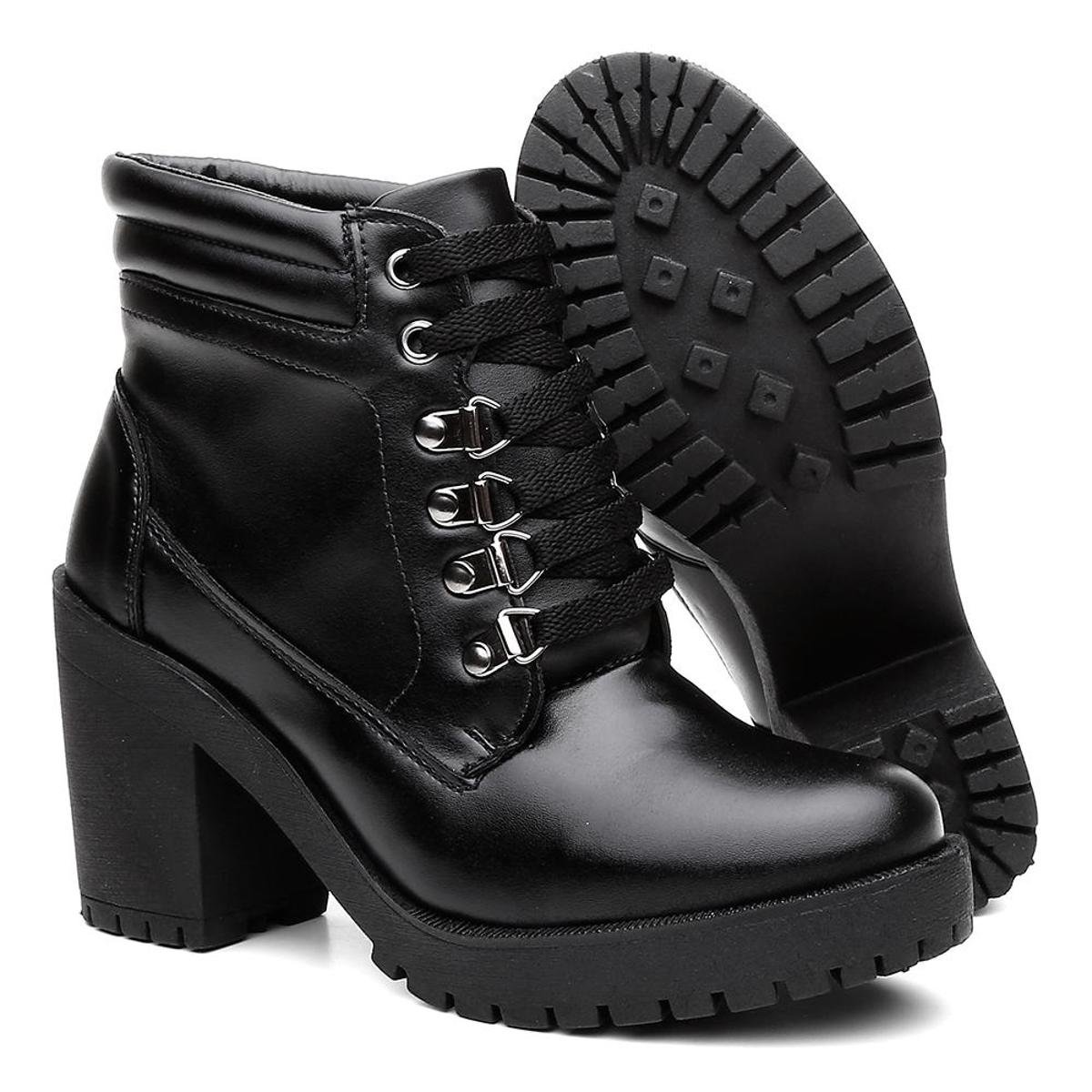 coturno preto salto alto