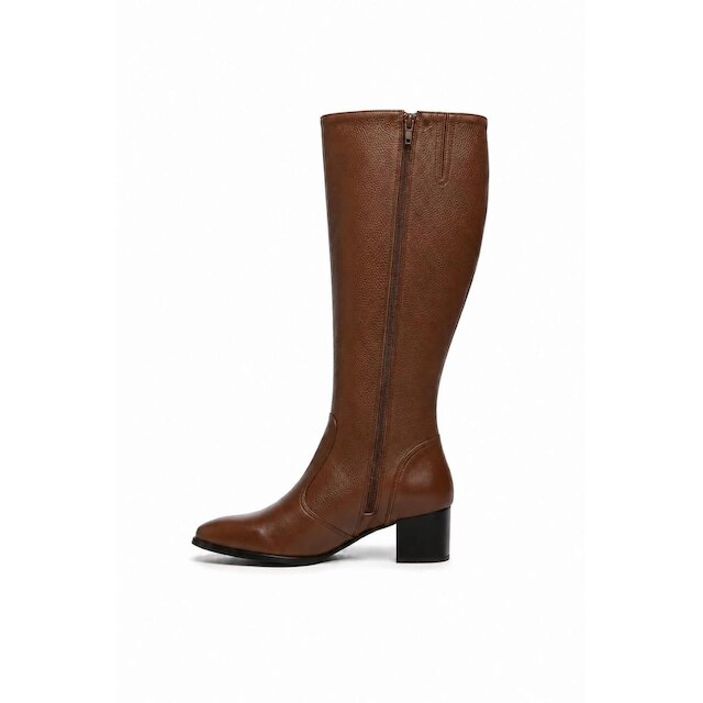 Bota em couro feminina cano longo com salto 025