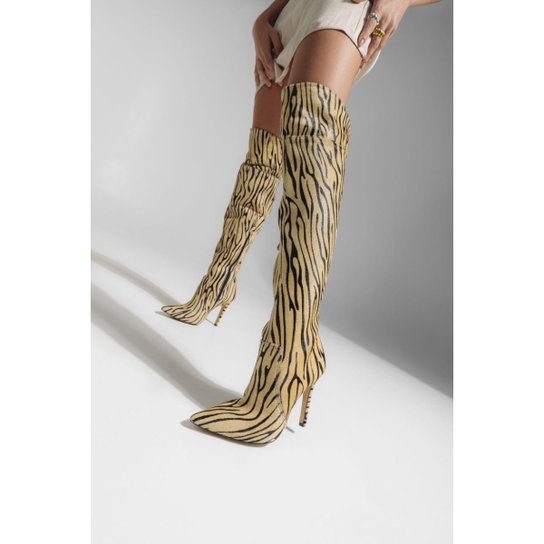 Bota em Couro Pêlo Zebra Bege Cano Alto Cecconello