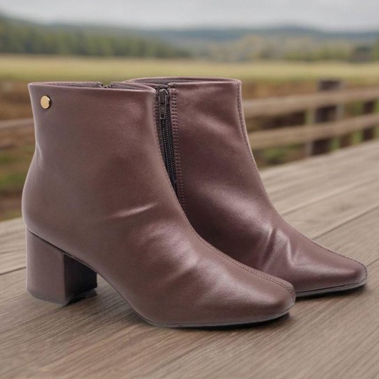 Bota Feminina Cano Baixo Salto Médio Conforto CACCI