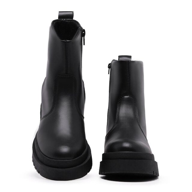 Bota Feminina Cano Curto Tratorada Zíper Lisa Estilo Moderna