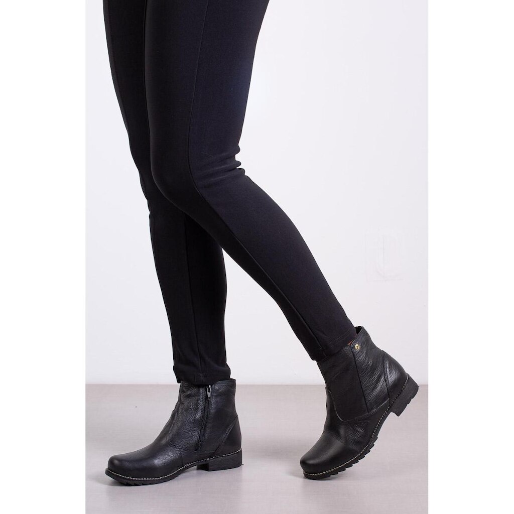 Bota feminina de couro cano curto 7600
