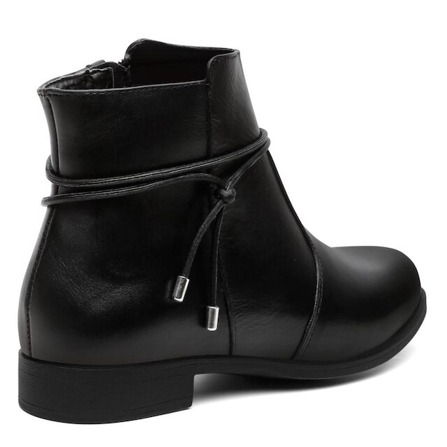 Bota Feminina em Couro com Zíper Lateral e Salto Confortável Preto