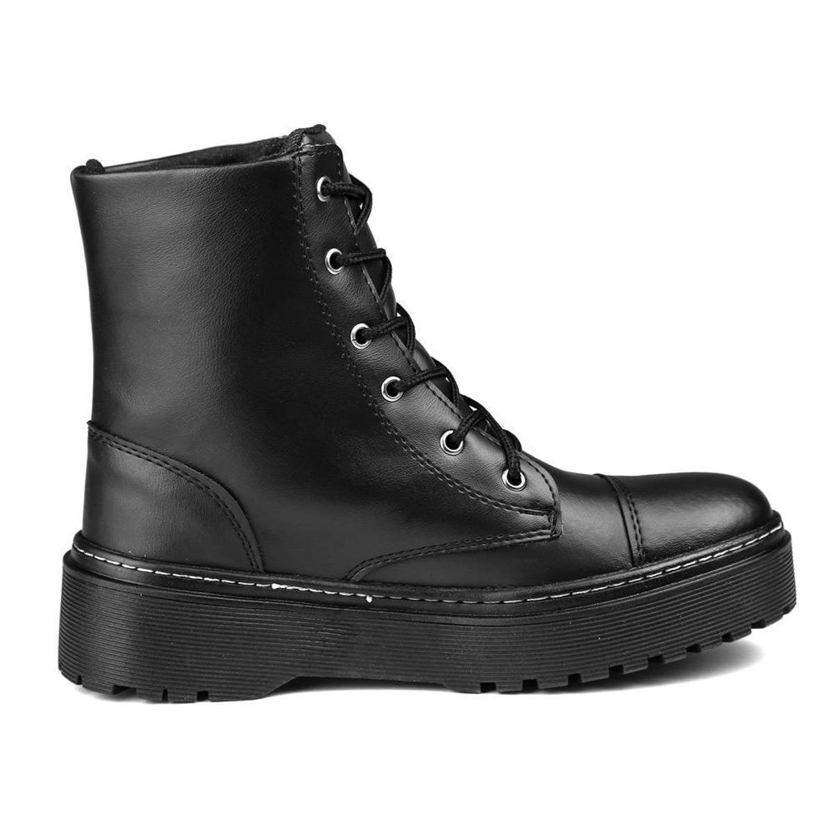 Bota Feminina Sintética Solado Flatform Macia e Confortável Coturno Blogueira - Preto Menor preço em Bota Feminina Sintética Solado Flatform Macia e Confortável Coturno Blogueira - Preto