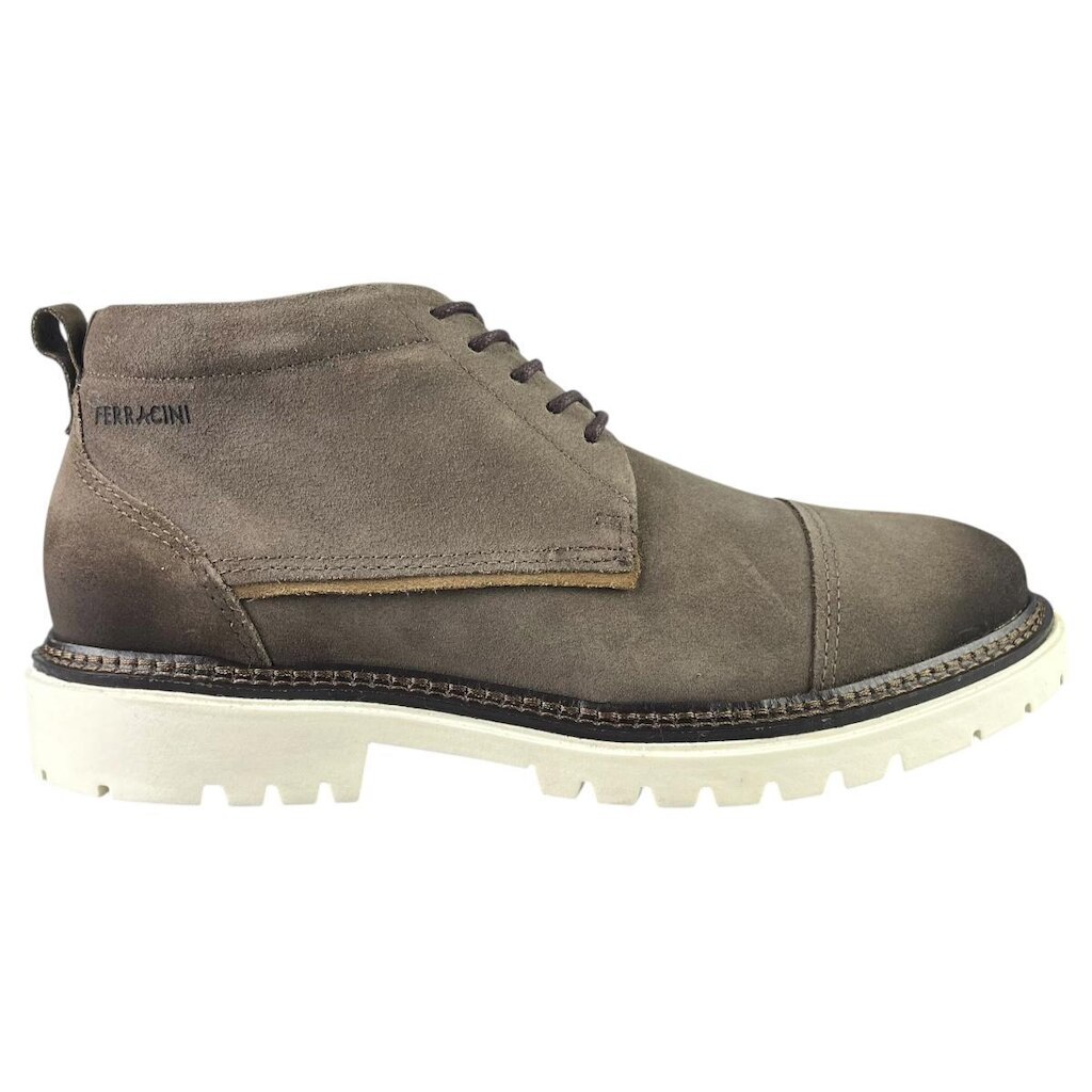 Bota Masculina Ferracini Forest em Couro Sola Tratorada