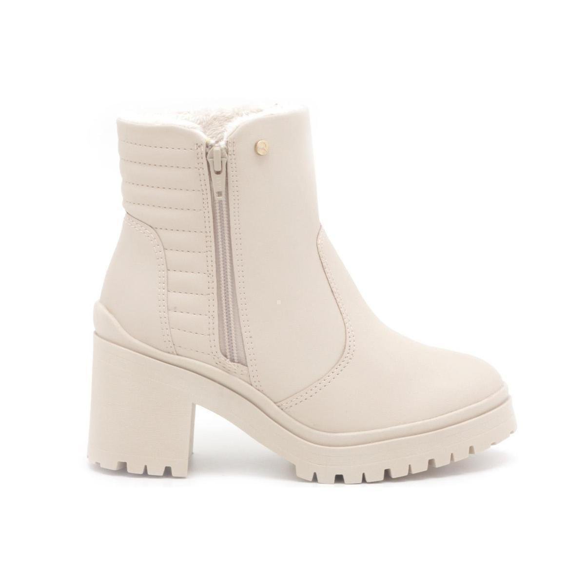 Bota Ramarim Ankle Boot Tratorado Zíper Feminino 2250102 - Areia Menor preço em Bota Ramarim Ankle Boot Tratorado Zíper Feminino 2250102 - Areia