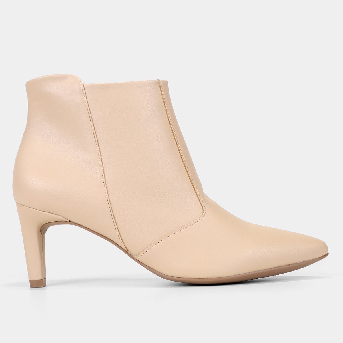 Bota Shoestock Cano Baixo Salto Fino Baixo - Nude Menor preço em Bota Shoestock Cano Baixo Salto Fino Baixo - Nude