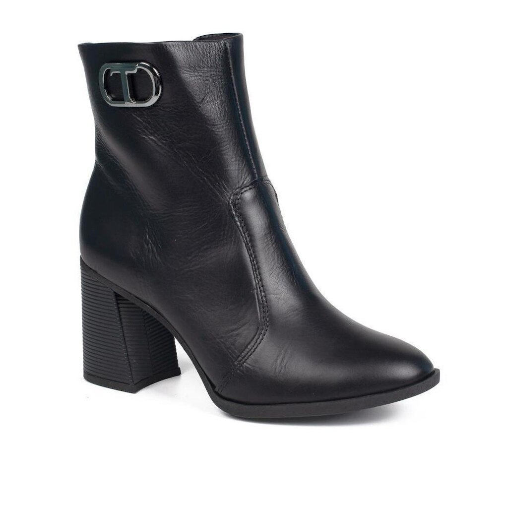 Bota Tanara Em Couro de Cano Curto Feminina T9571