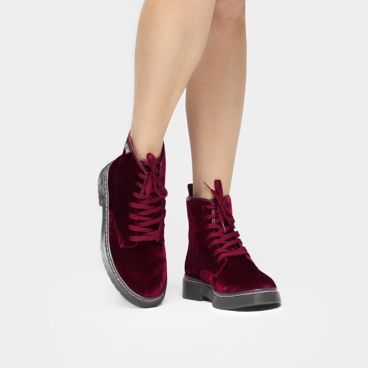 bota vizzano veludo vinho