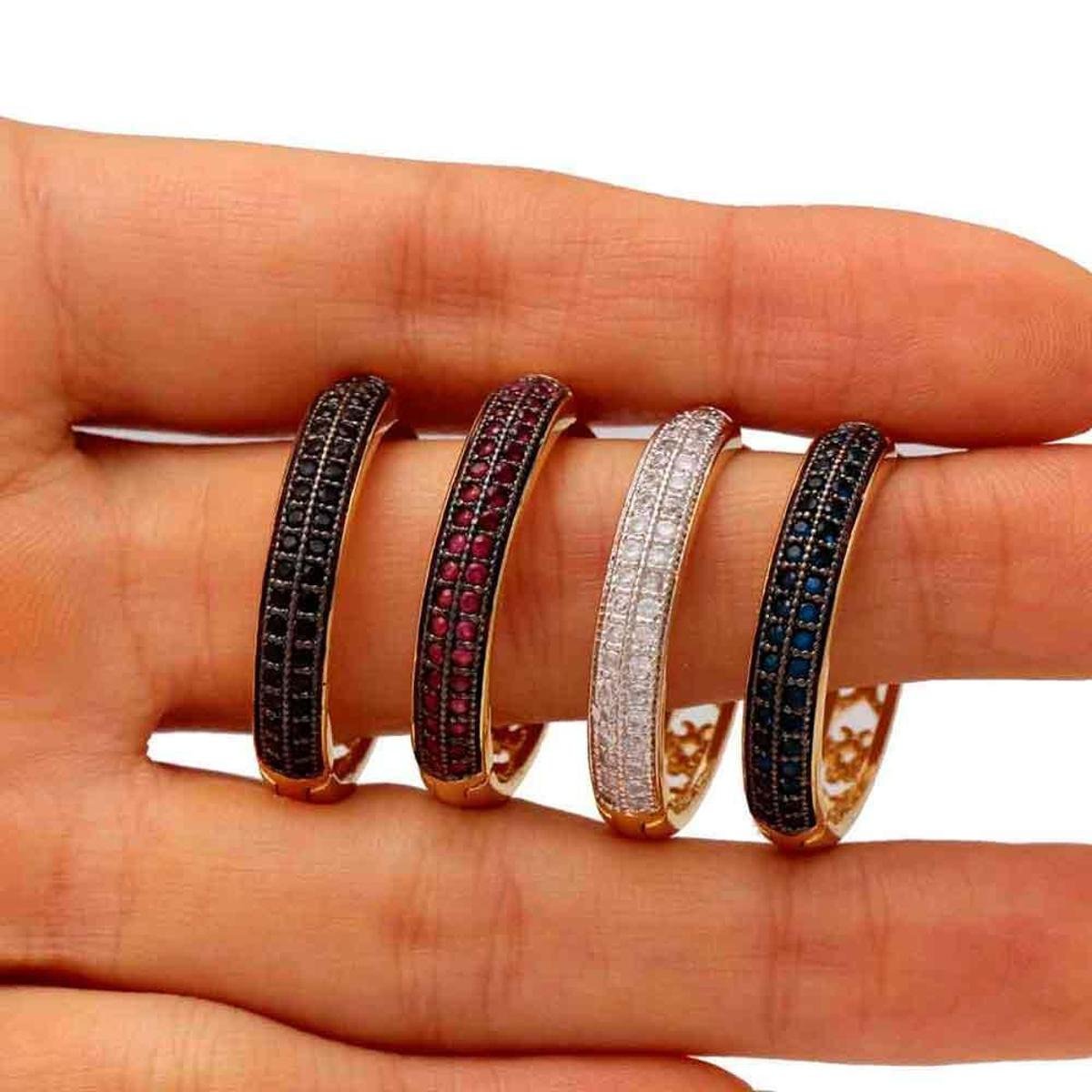 Brinco de Argola com Duas Fileiras de Zircônias Semijoia Folheado em Ouro 18K-Cristal - Cristal Menor preço em Brinco de Argola com Duas Fileiras de Zircônias Semijoia Folheado em Ouro 18K-Cristal - Cristal