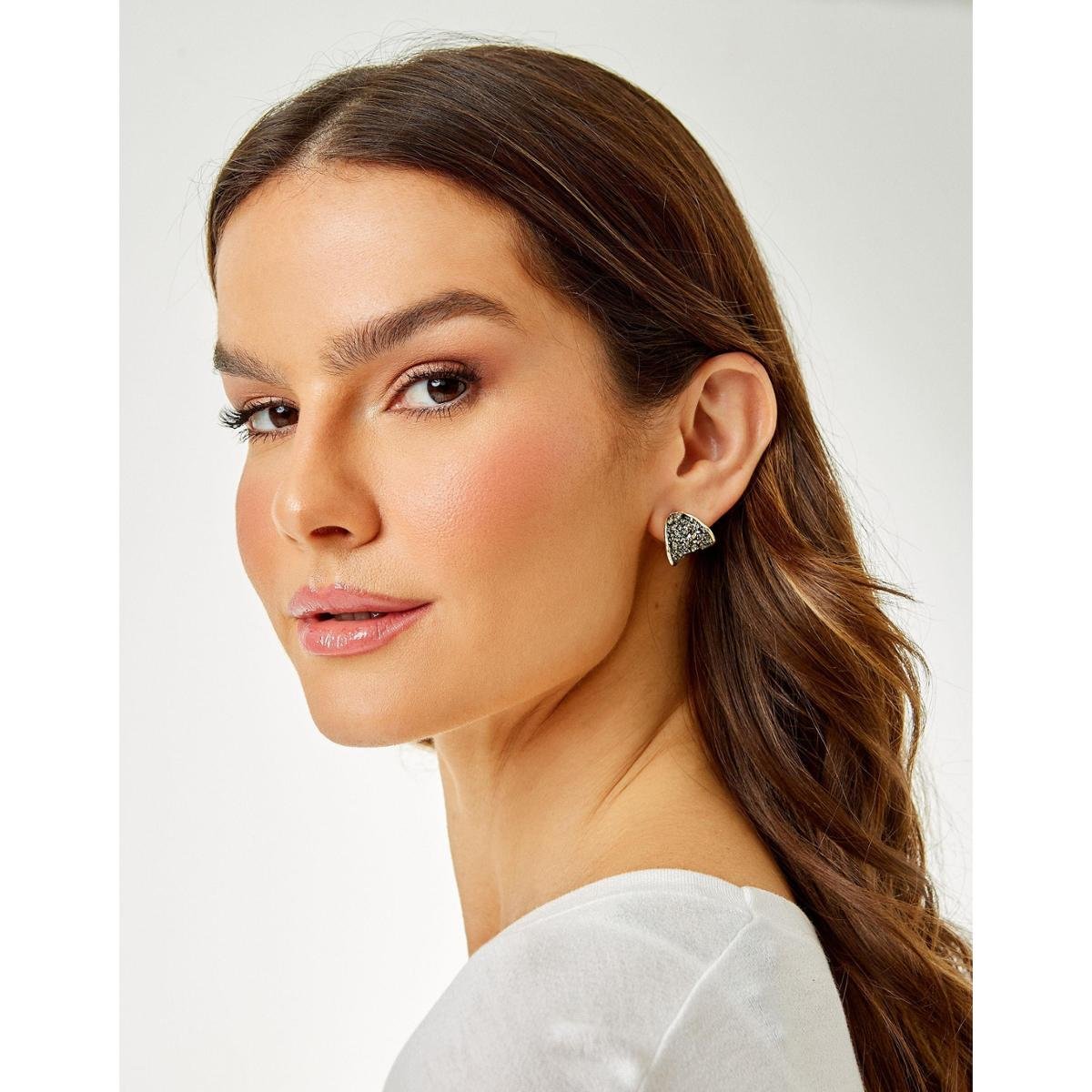 Brinco Zinzane Feminino Detalhe Pirita - Dourado UNICO - DOURADO - Dourado Menor preço em Brinco Zinzane Feminino Detalhe Pirita - Dourado UNICO - DOURADO - Dourado