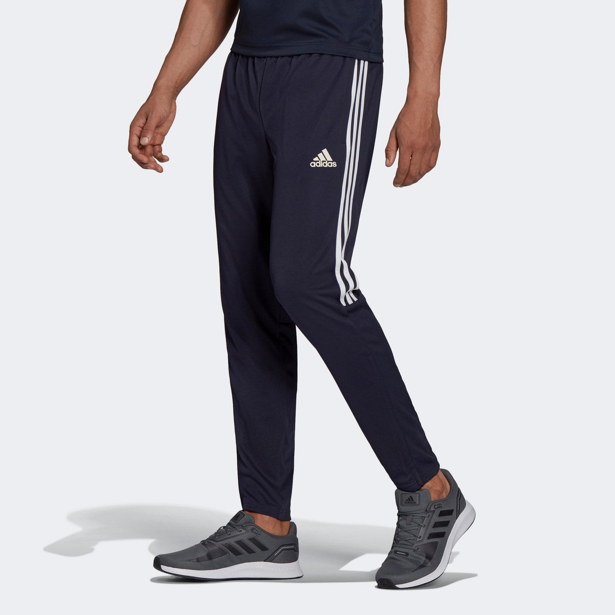 Calça Adidas Sereno 3 Listras Slim Masculina Menor preço em Calça Adidas Sereno 3 Listras Slim Masculina