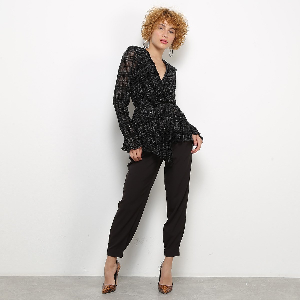 calça colcci alfaiataria