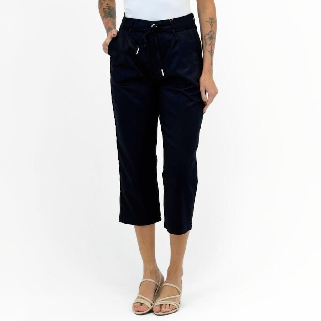 Calça Daksul Capri em Sarja com Cinto Feminina