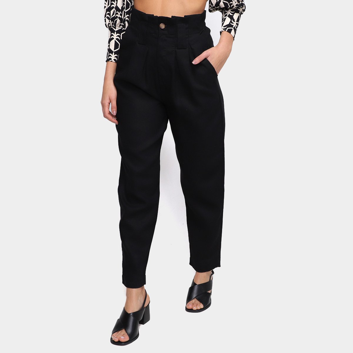 Calça Farm Cenoura Alfaiataria Feminina - Preto Menor preço em Calça Farm Cenoura Alfaiataria Feminina - Preto