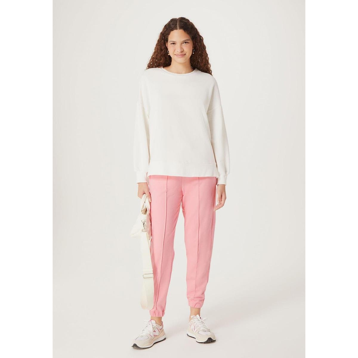Calça Feminina Carrot Em Moletom Peluciado - Rosa Menor preço em Calça Feminina Carrot Em Moletom Peluciado - Rosa