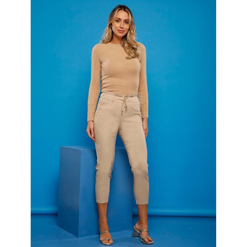 Calça Feminina Jogging Jogger em Linho Premium Elástico na Cintura com Ajuste e Comprimento Capri