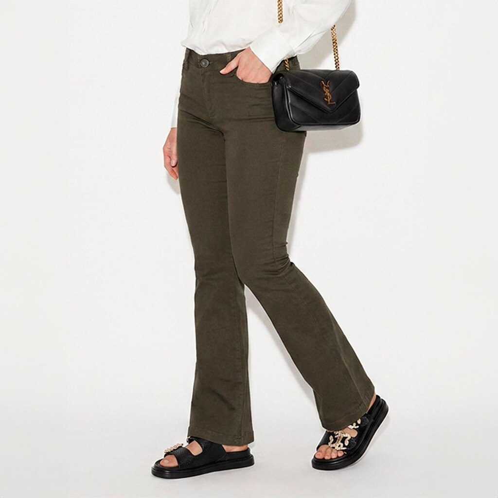 Calça Flare Feminina Sarja Elastano