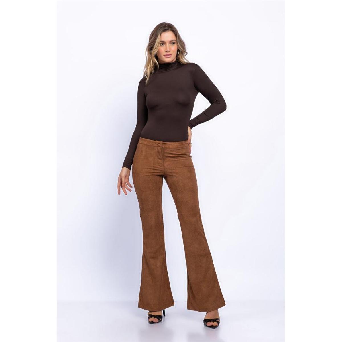 Calça flare suede - Marrom Claro é ruim? Calça flare suede - Marrom Claro é boa?