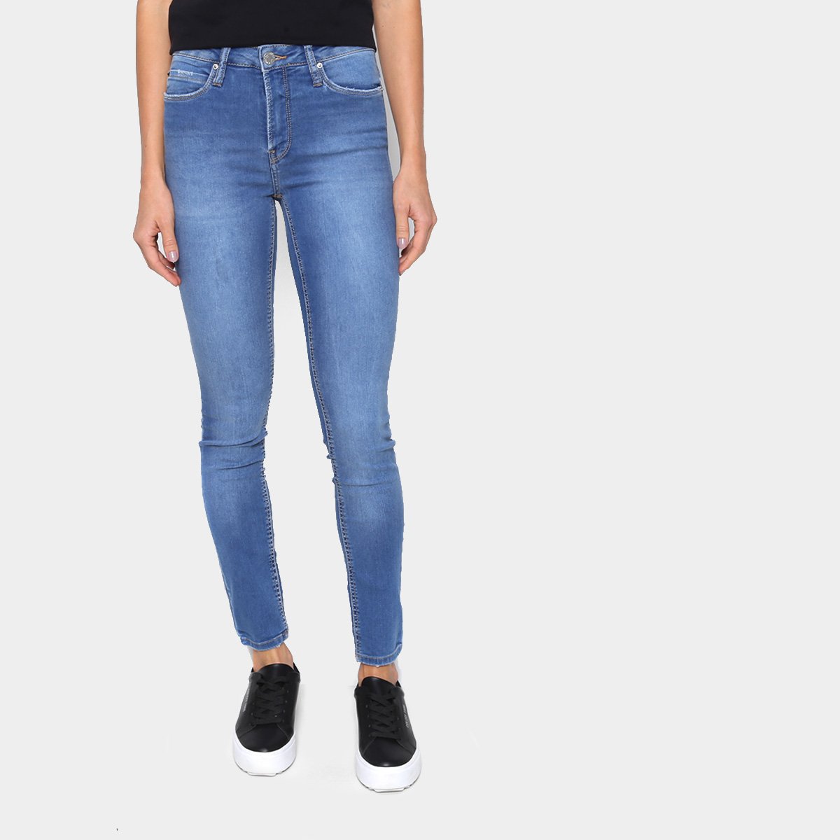 Calça Jeans Calvin Klein Skinny Feminina - Azul Claro é ruim? Calça Jeans Calvin Klein Skinny Feminina - Azul Claro é boa?