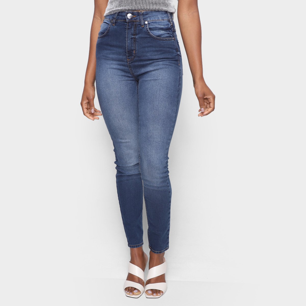 Calça Jeans Cigarrete Forum Estonada Sabrina Feminina - Jeans Menor preço em Calça Jeans Cigarrete Forum Estonada Sabrina Feminina - Jeans