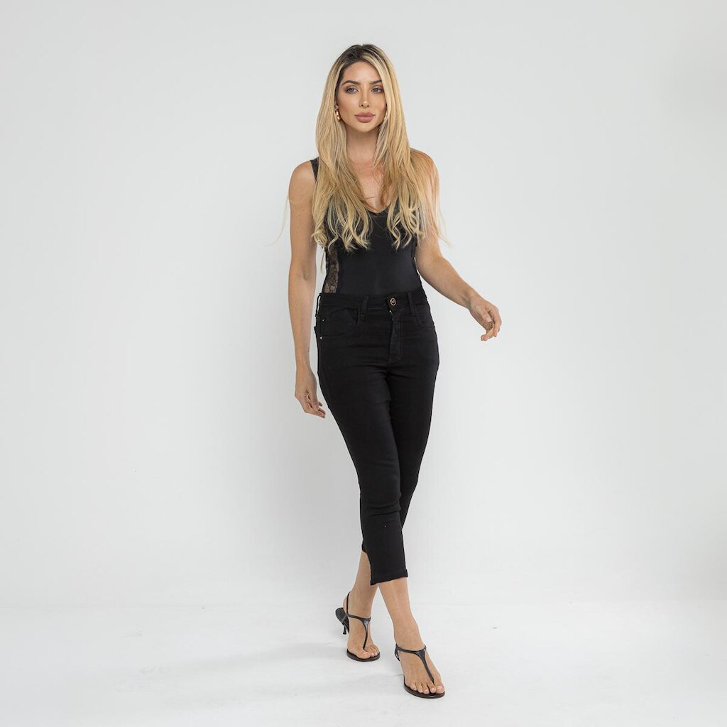 Calça Jeans Feminina Capri Moda Europa Tendência Estação