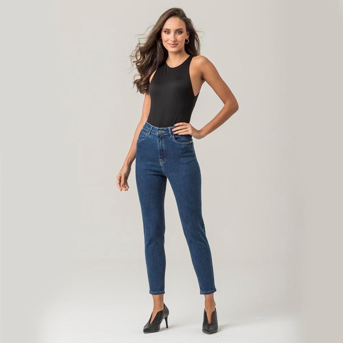 Calça Jeans Feminina Disparate Cigarrete Básica Casual Leve - Azul Menor preço em Calça Jeans Feminina Disparate Cigarrete Básica Casual Leve - Azul