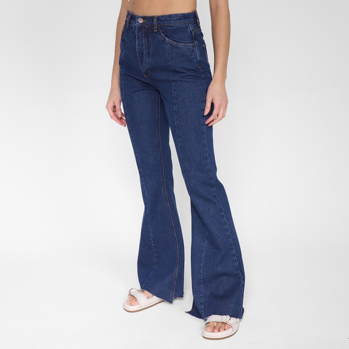 Calça Jeans Flare Farm Recorte Cintura Alta Feminina - Azul Menor preço em Calça Jeans Flare Farm Recorte Cintura Alta Feminina - Azul