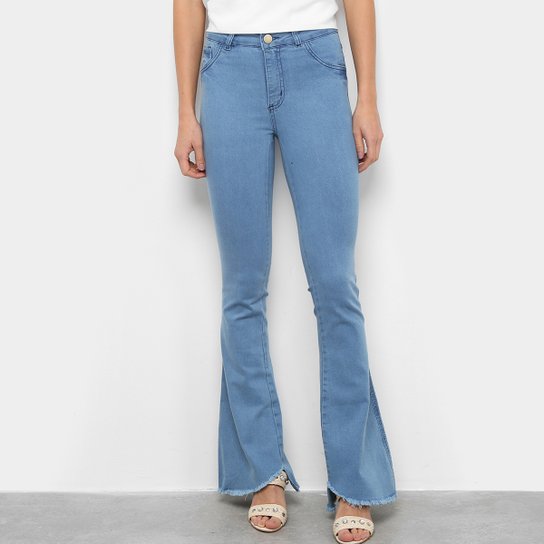 Calça Jeans Grifle Flare Barra Desfiada Feminina - Azul Claro