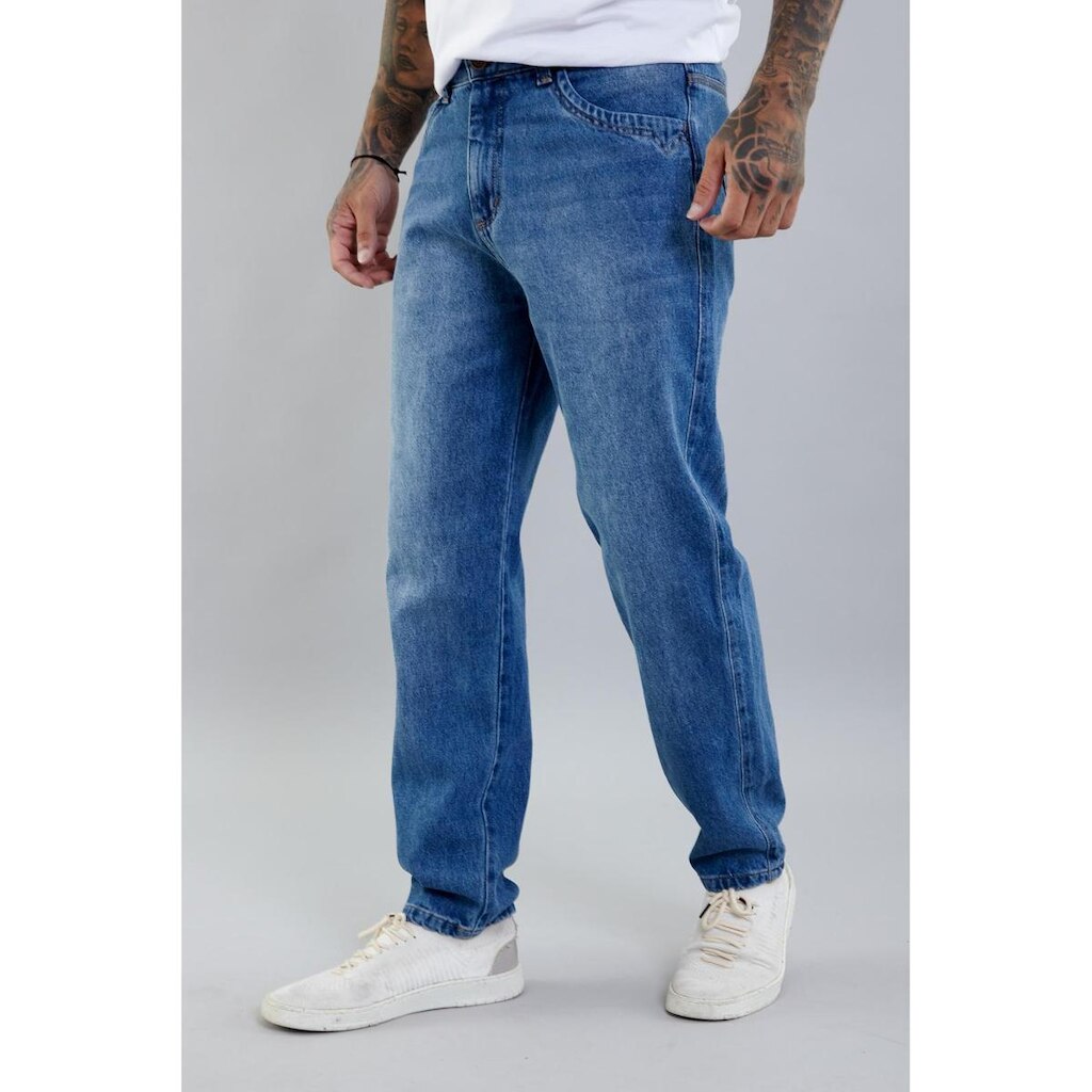 Calça Jeans Masculina Perna Reta com Lavagem Média
