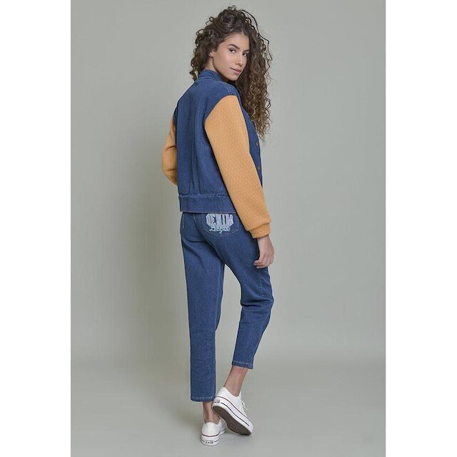 Calça Jeans Moletinho Dialogo Mom Com Bordado e B