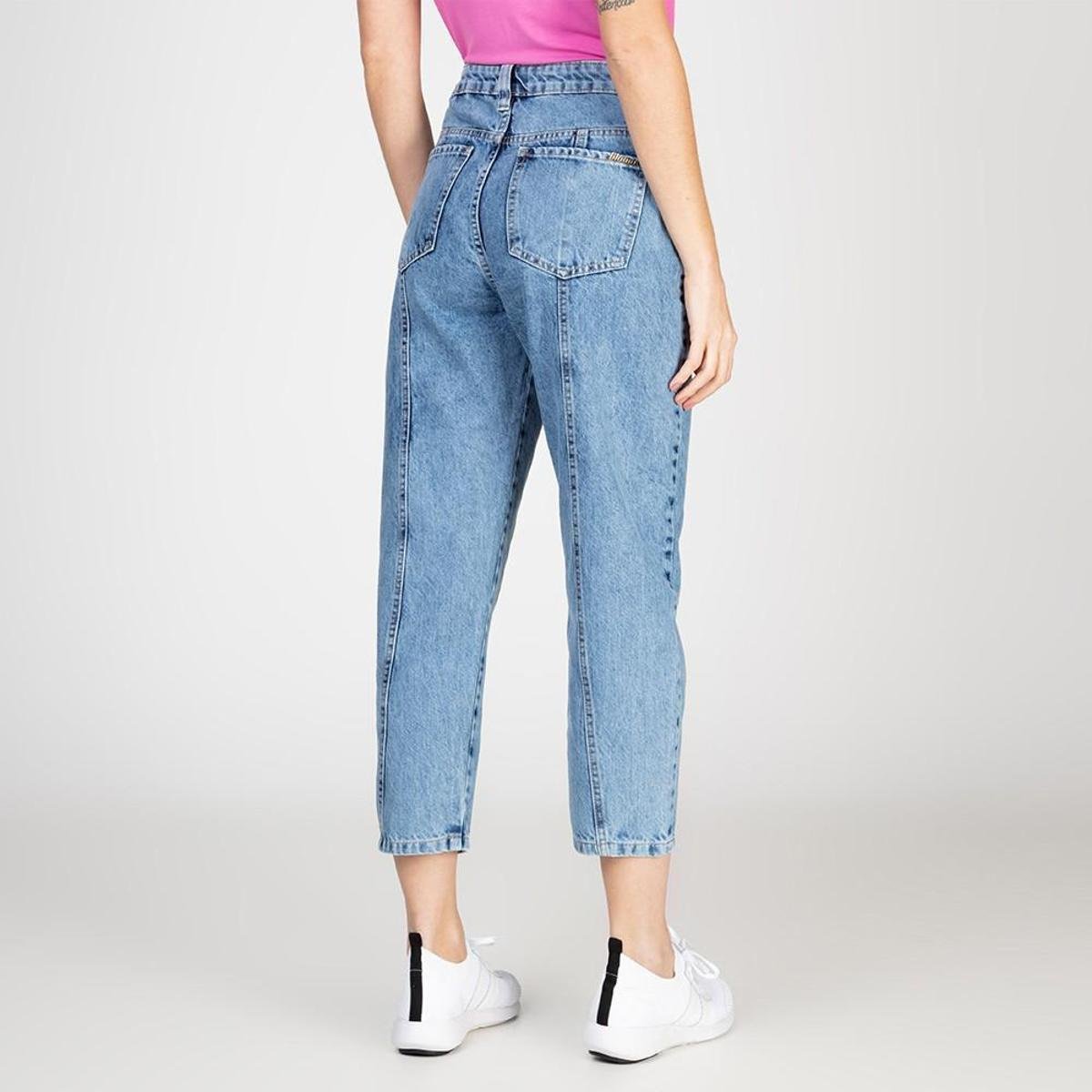 Calça Jeans Mom Recorte Atrás Delavê Bloom Feminina - Azul Claro | Zattini