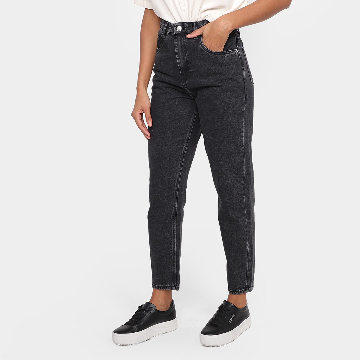 Calça Jeans Mom Tommy Jeans Cintura Alta Feminina - Preto Menor preço em Calça Jeans Mom Tommy Jeans Cintura Alta Feminina - Preto