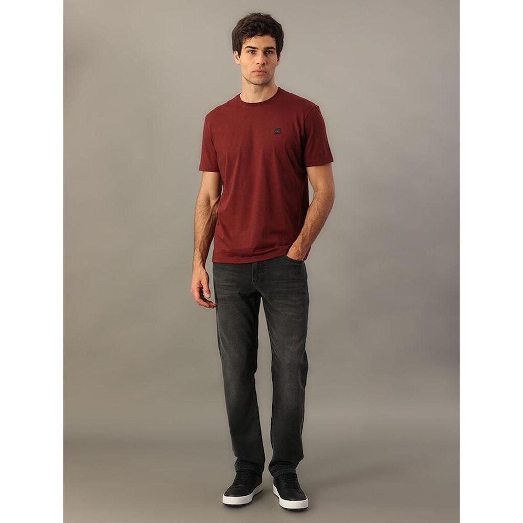 Calça Jeans Slim Com Filigrana Embossed