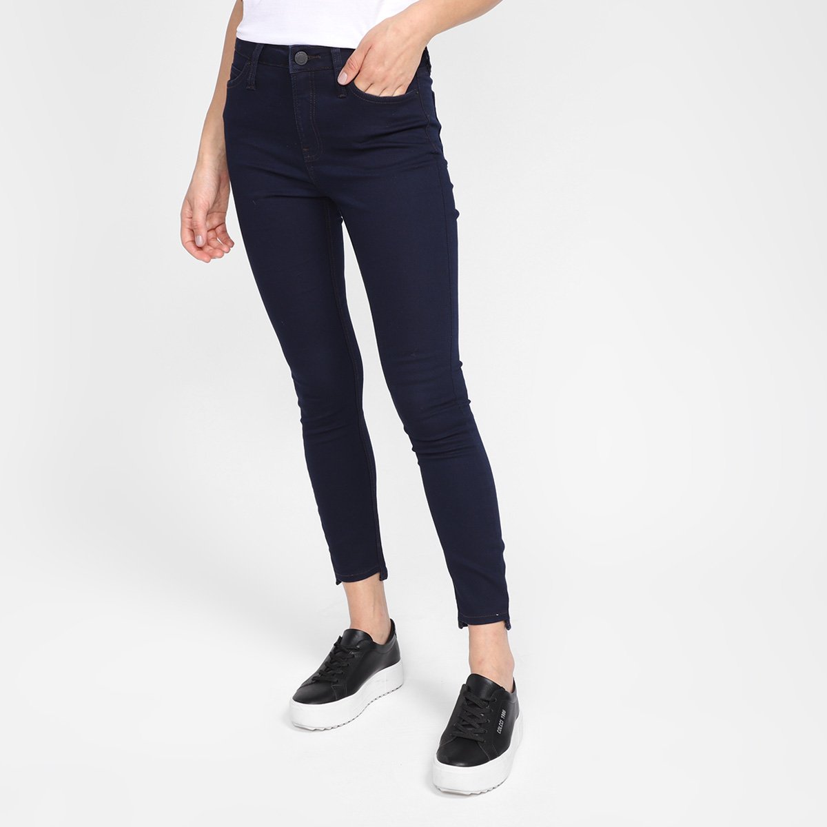 Calça Jeans Super Skinny Calvin Klein Five Pockets Barra Assimétrica Feminina - Marinho é ruim? Calça Jeans Super Skinny Calvin Klein Five Pockets Barra Assimétrica Feminina - Marinho é boa?