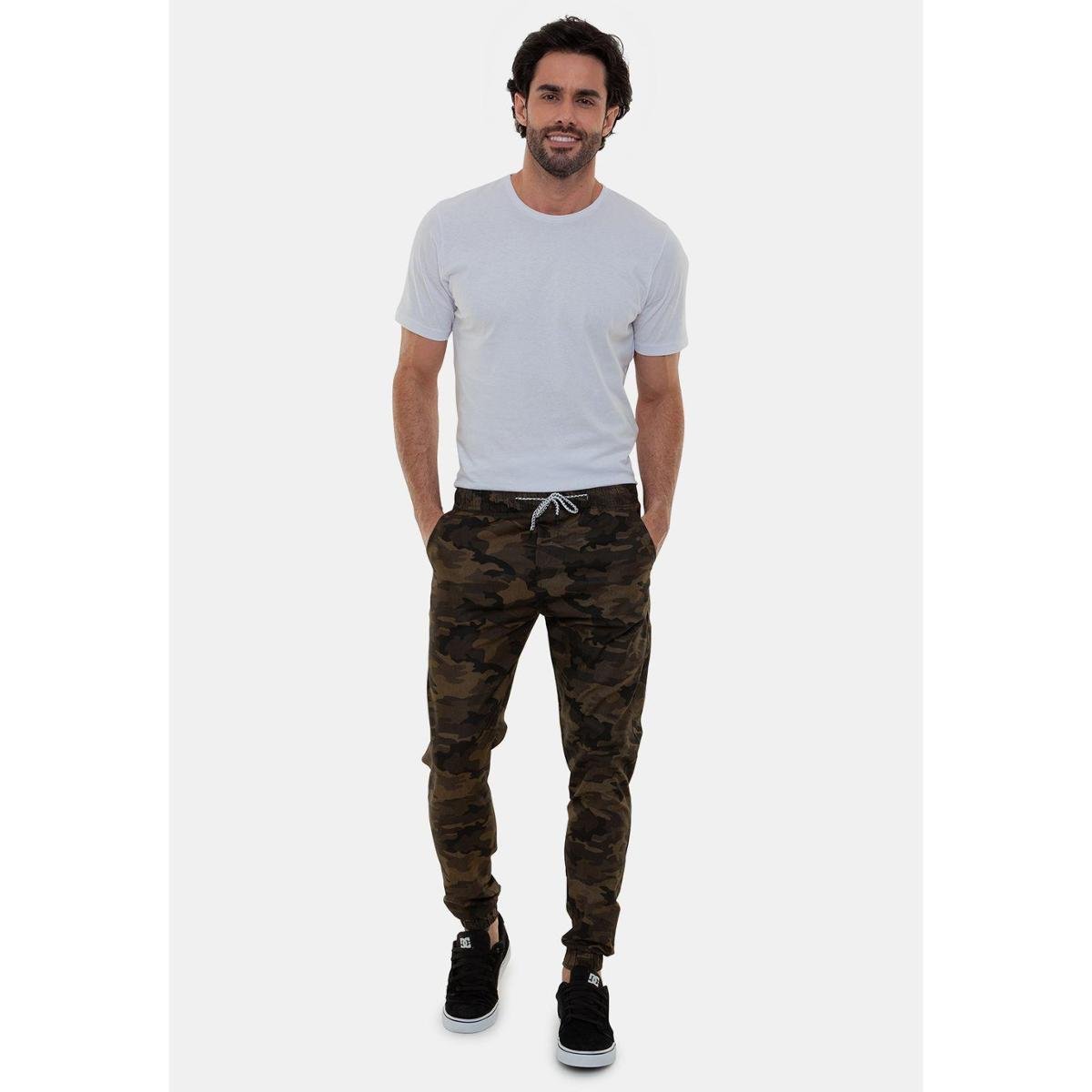 Calça Jogger de Sarja Premium Camuflada Versatti Vietnã - Verde Menor preço em Calça Jogger de Sarja Premium Camuflada Versatti Vietnã - Verde