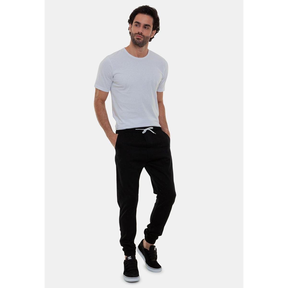 Calça Jogger em Sarja Versatti Masculina Preto Maldivas - Preto Menor preço em Calça Jogger em Sarja Versatti Masculina Preto Maldivas - Preto