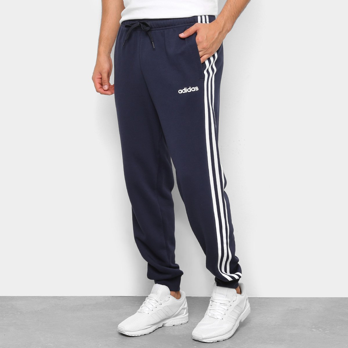 Calça Jogger Moletom Adidas Masculina - Marinho Menor preço em Calça Jogger Moletom Adidas Masculina - Marinho