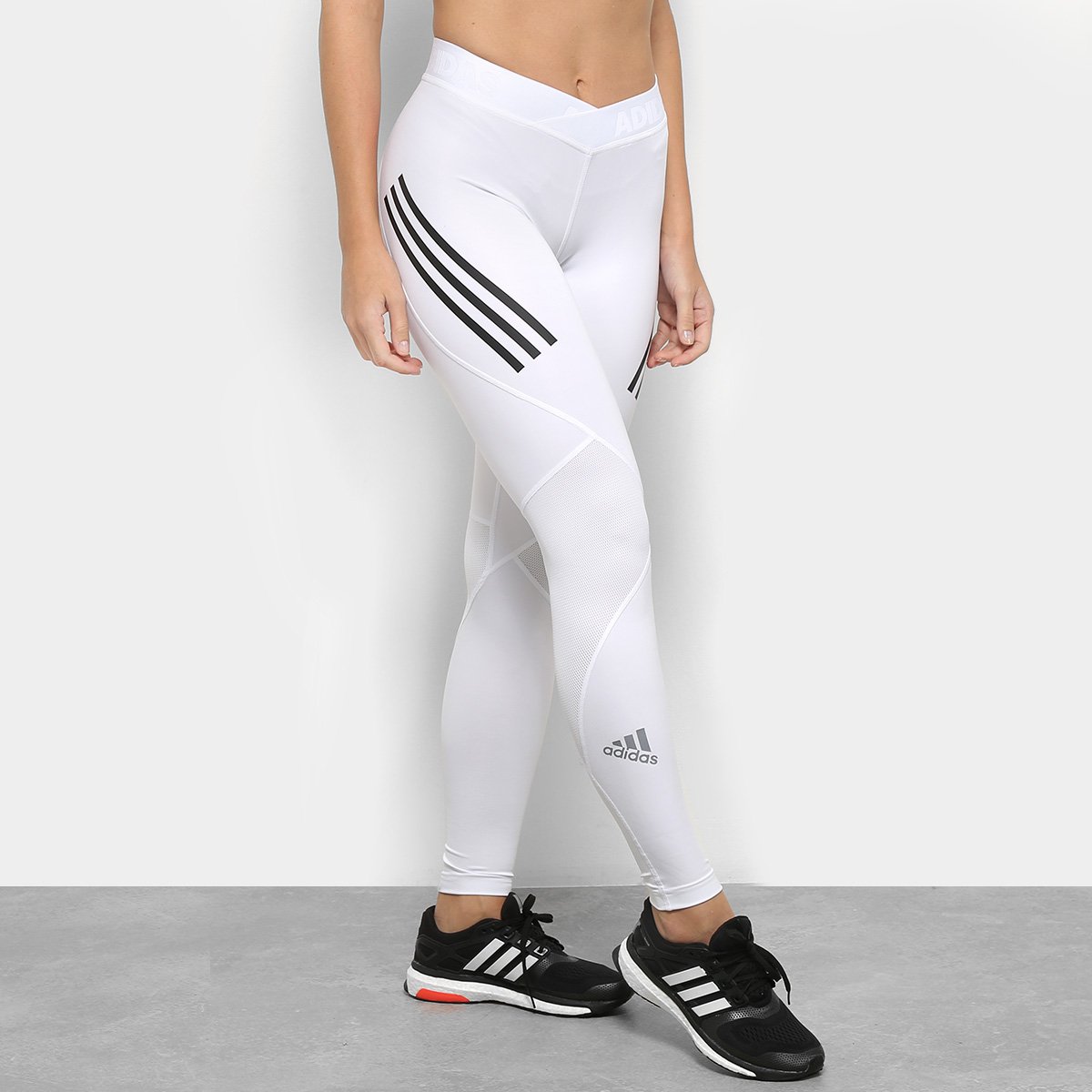 Calça Legging Compressão Adidas Alphaskin Sport 3S Feminina - Branco+Preto Menor preço em Calça Legging Compressão Adidas Alphaskin Sport 3S Feminina - Branco+Preto