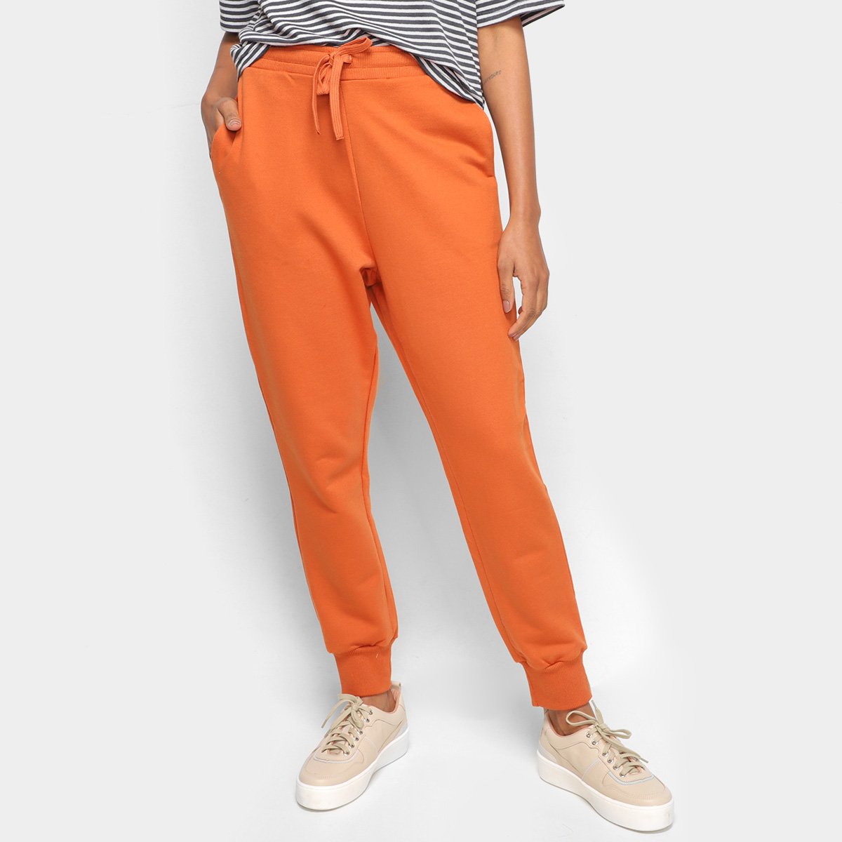 Calça Moletom Dzarm Básica Feminina - Marrom Menor preço em Calça Moletom Dzarm Básica Feminina - Marrom