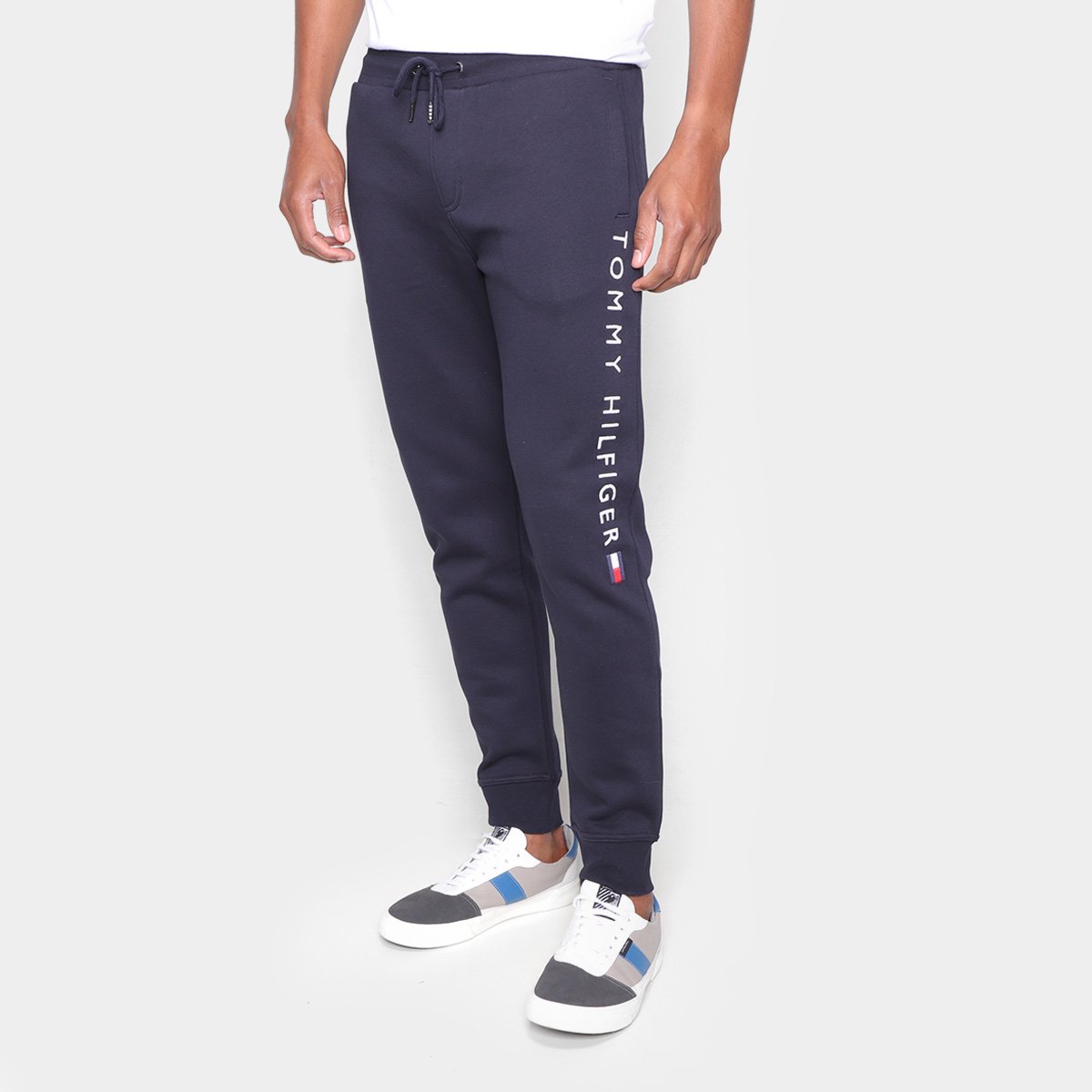 Calça Moletom Tommy Hilfiger Bordada Masculina - Azul+Marinho Menor preço em Calça Moletom Tommy Hilfiger Bordada Masculina - Azul+Marinho