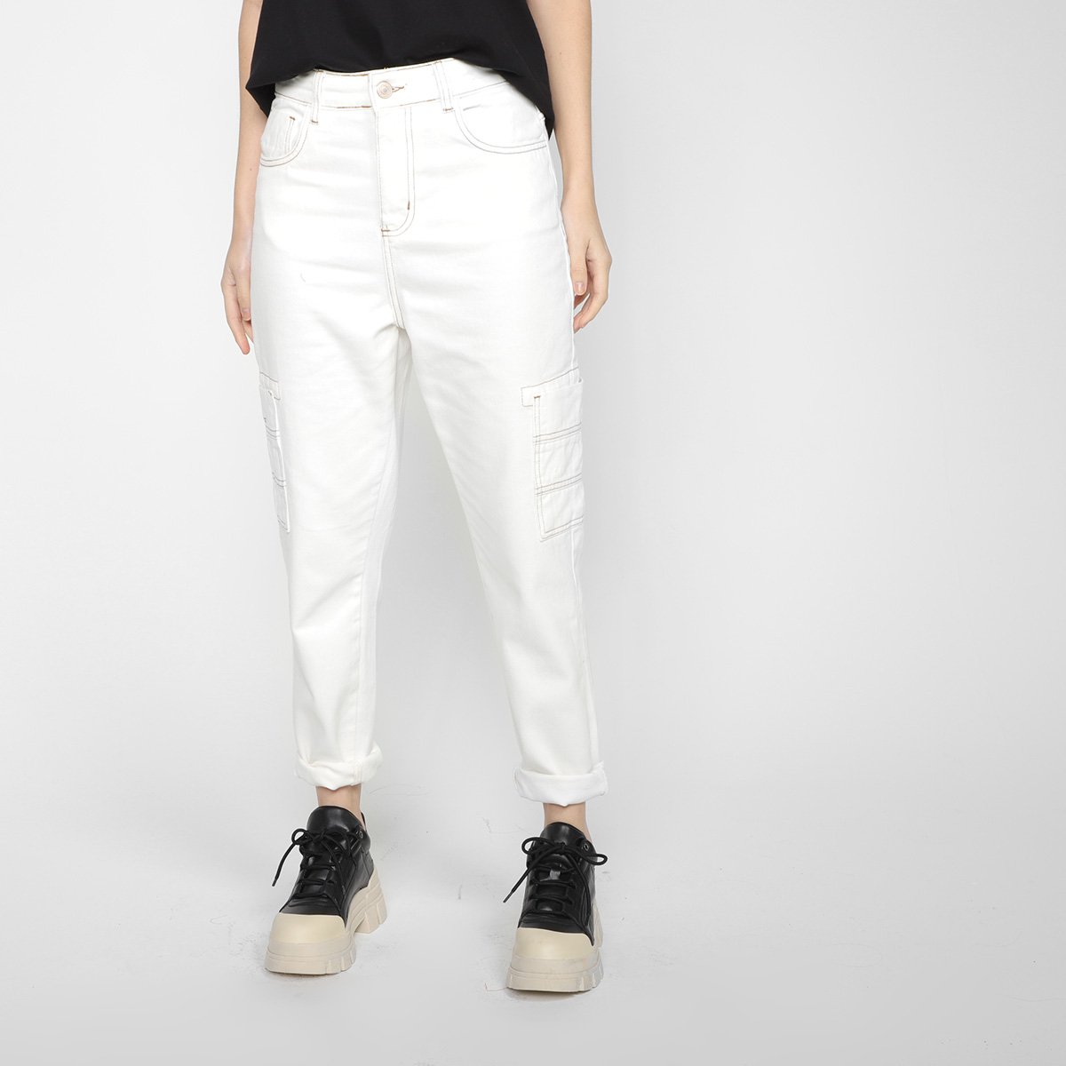 Calça Sarja Mom Sawary Peletizada Cargo Cintura Alta Feminina - Off White Menor preço em Calça Sarja Mom Sawary Peletizada Cargo Cintura Alta Feminina - Off White