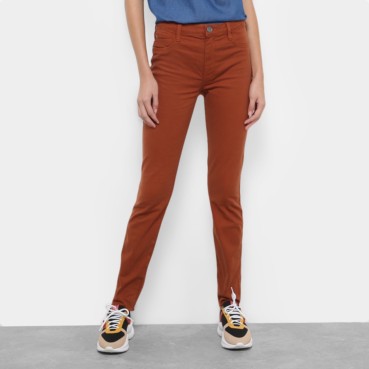 Calça Sarja Skinny Triton Michelle High Cropped Feminina - Marrom Menor preço em Calça Sarja Skinny Triton Michelle High Cropped Feminina - Marrom