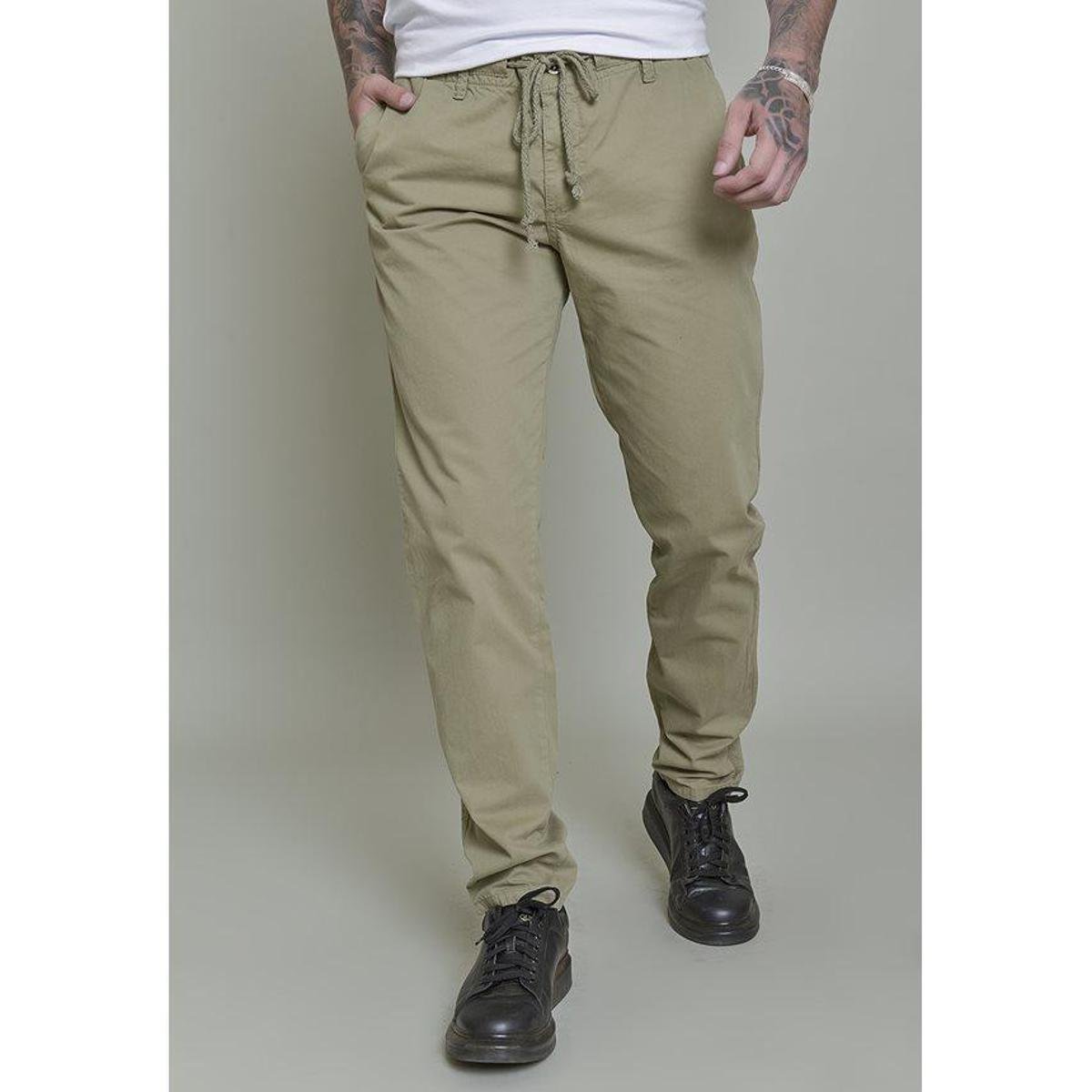 Calça Skinny Masculina Sarja Color Verde Dialogo - Verde Menor preço em Calça Skinny Masculina Sarja Color Verde Dialogo - Verde