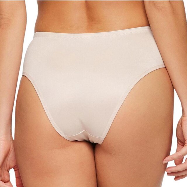 Calcinha Cavada Triumph 24777 com Renda