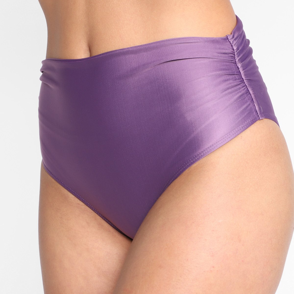 Calcinha de Biquini Classic Tanga Franzido Lateral - Roxo Menor preço em Calcinha de Biquini Classic Tanga Franzido Lateral - Roxo
