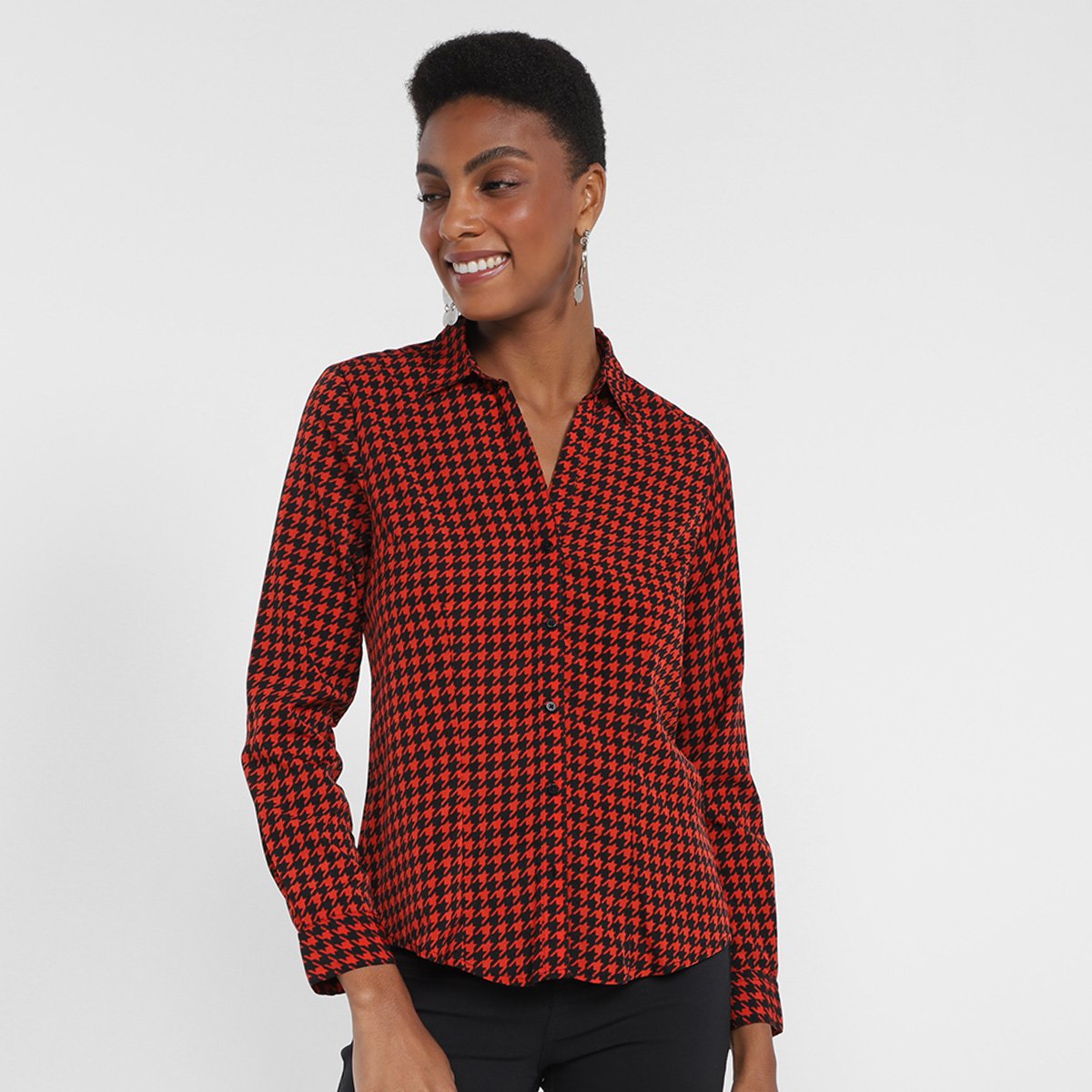 Camisa Manga Longa We're The Basic Estampada Feminina - Colorido Menor preço em Camisa Manga Longa We're The Basic Estampada Feminina - Colorido