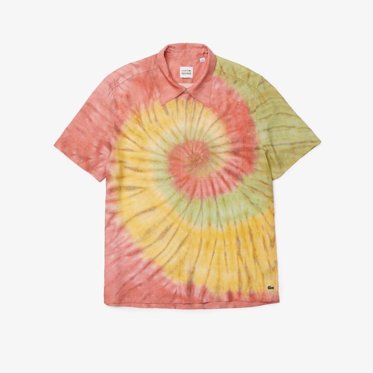 Camisa masculina Lacoste x Ricky Regal com estampa tie-dye e