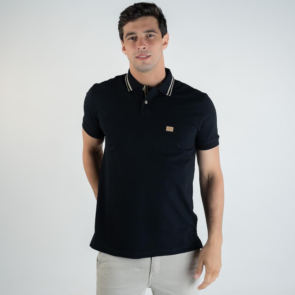 Camisa Polo Acostamento Frisos Preta