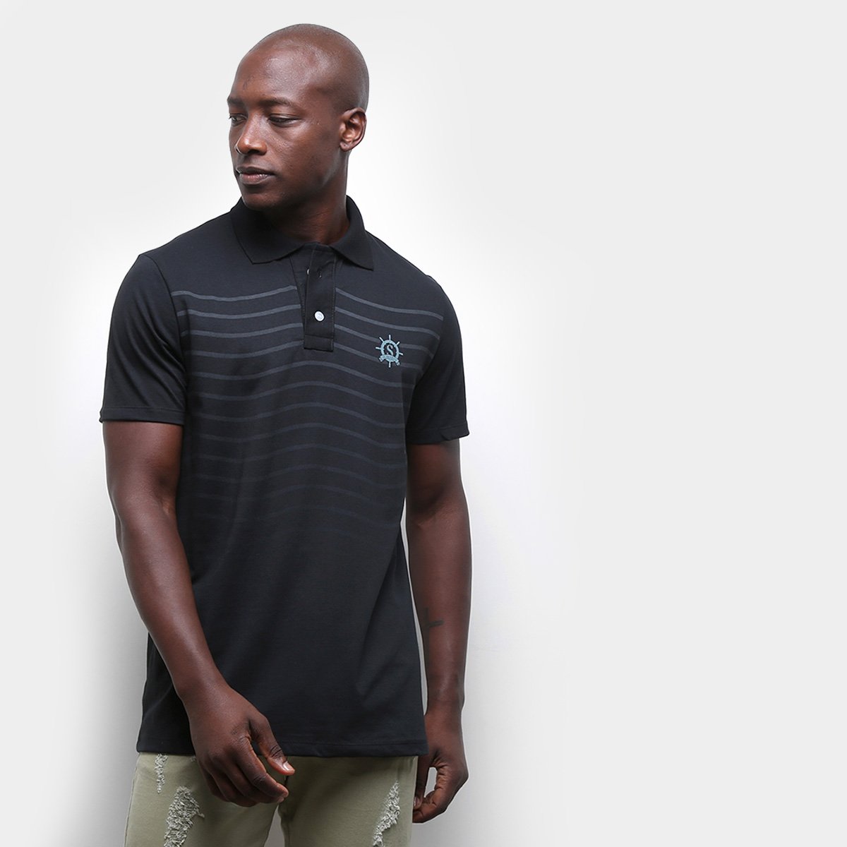 Camisa Polo Suburban Listrada Âncora Masculina - Preto Menor preço em Camisa Polo Suburban Listrada Âncora Masculina - Preto